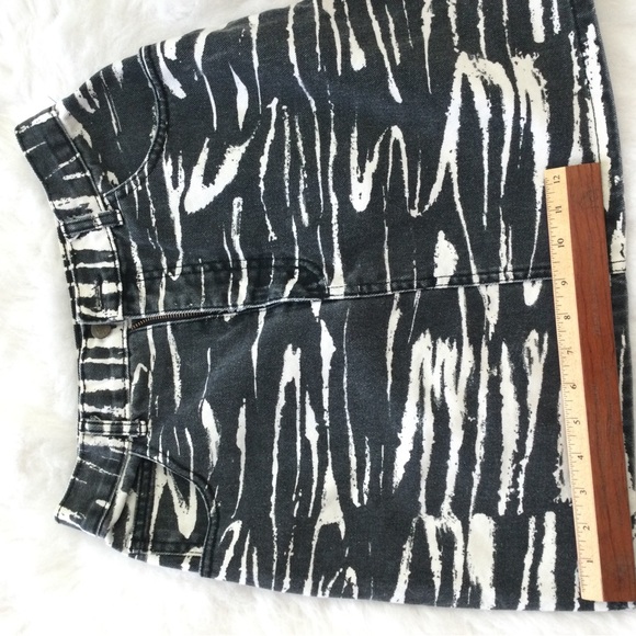 Vintage Guess Jeans Skirt MADE IN USA Georges Marciano - Picture 3 of 9